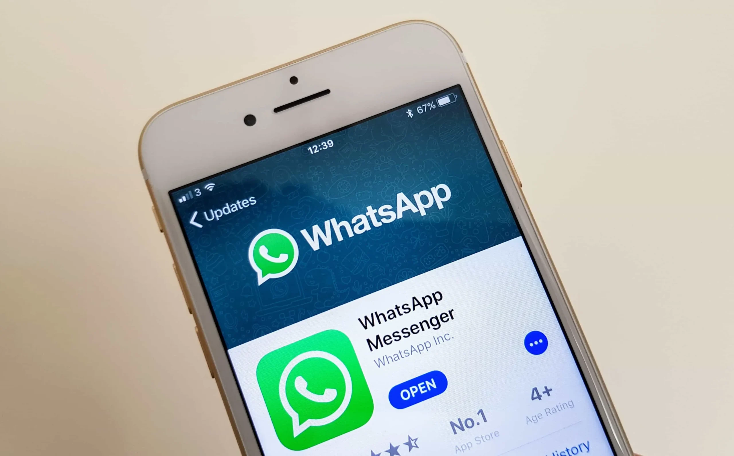 Big Change Ahead WhatsApp to Stop Working on Older iPhones in May 2025-