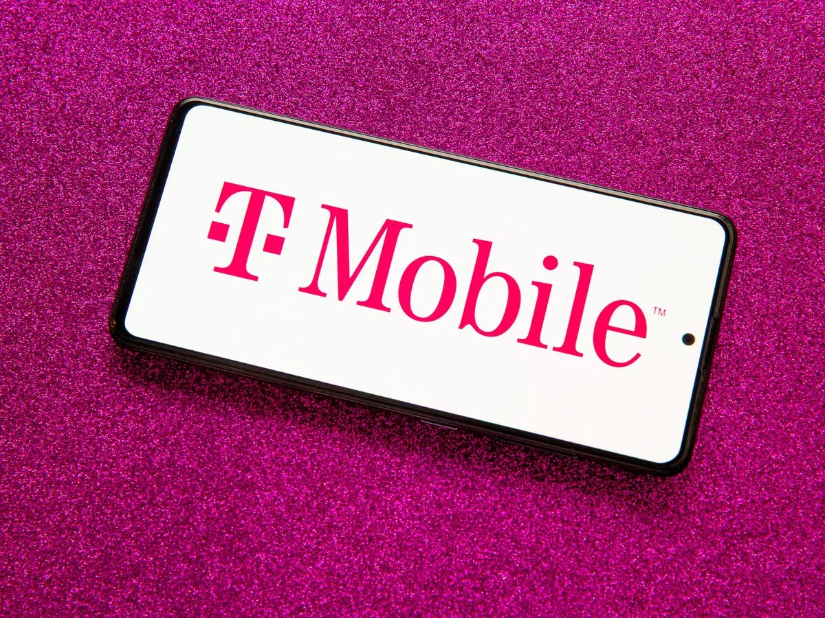 Check Out T-Mobile's Latest Deal: Free Hulu and Paramount Plus with New Fast Internet Plans!