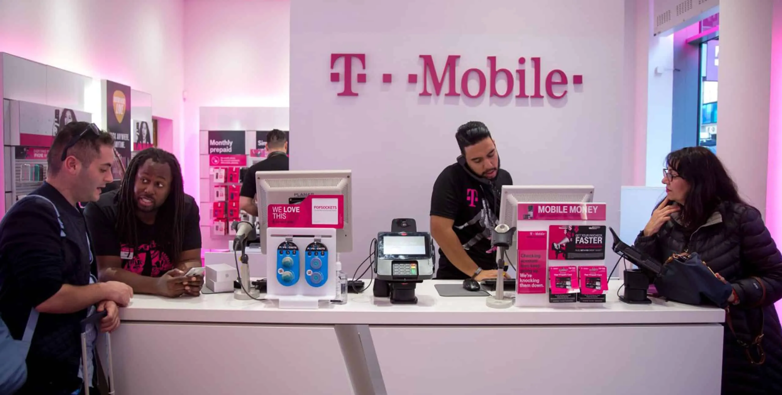 Check Out T-Mobile's Latest Deal: Free Hulu and Paramount Plus with New Fast Internet Plans!