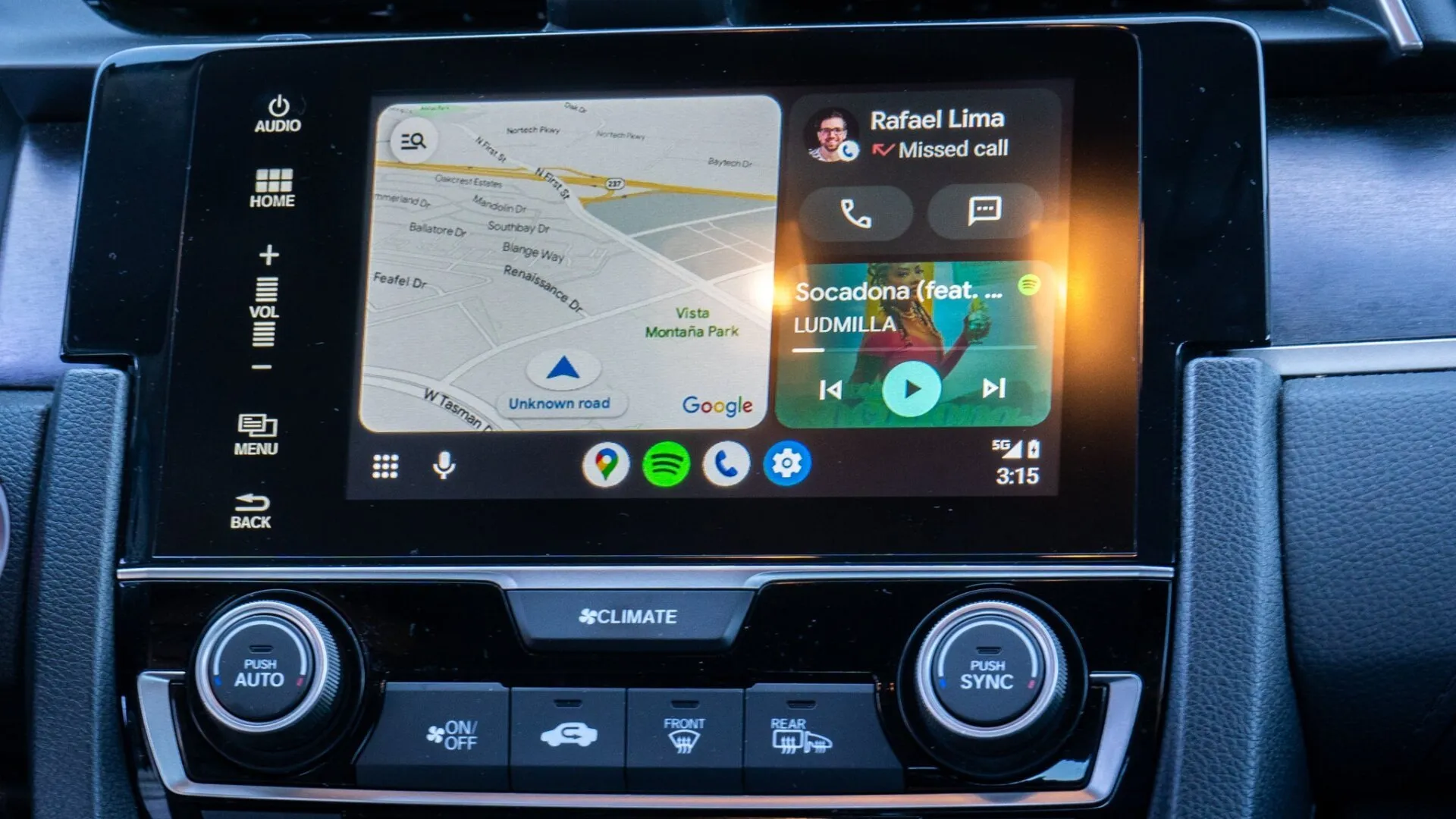 Google's Latest Update Transforms Android Auto Discover the New Colorful Interface Enhancing Your Drive--