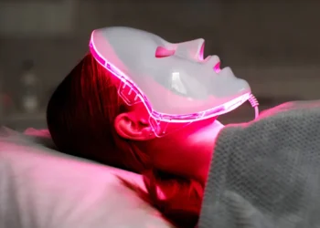 How Celebs Stay Youthful Unveiling the Secrets of Red Light Therapy and Its Surprising Benefits