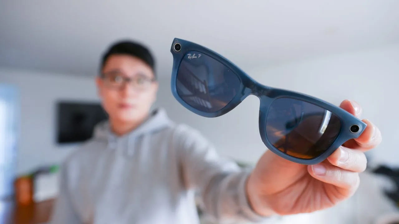 Meta Upgrades Ray-Ban Smart Glasses with New Displays What This Means for Your Future Tech-