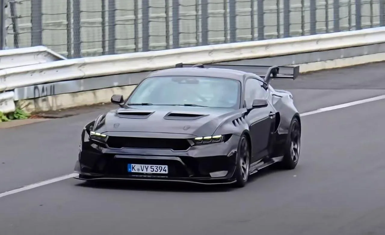 New Record Alert 2025 Ford Mustang GTD Smashes Speed Record at Nürburgring Track---