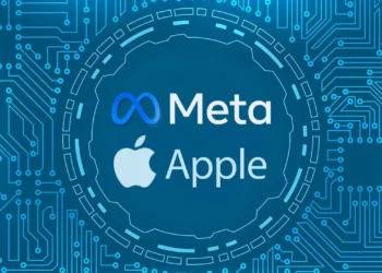 Tech Titans Clash: How Apple's Privacy Concerns Collide with Meta's Push for Open Apps