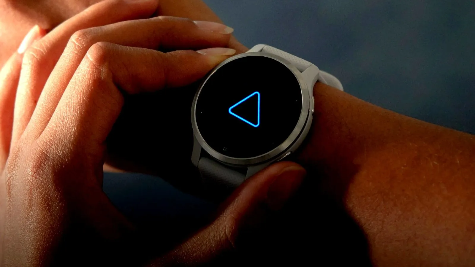 Garmin GPS Watch Owners Frustrated as Software Update Causes ‘Blue Triangle’ Boot Loop