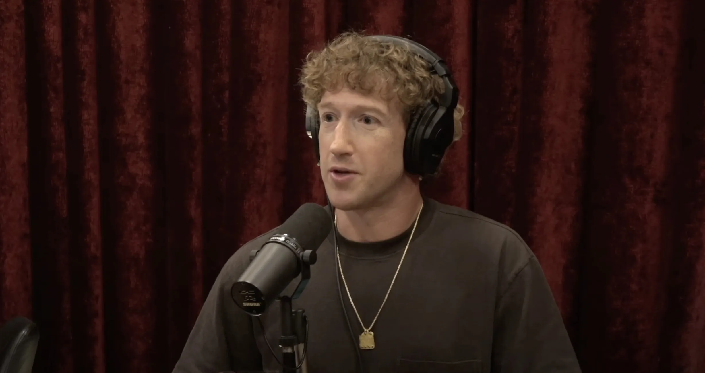 Mark Zuckerberg Calls Out Apple’s Lack of Innovation in Explosive Joe Rogan Interview