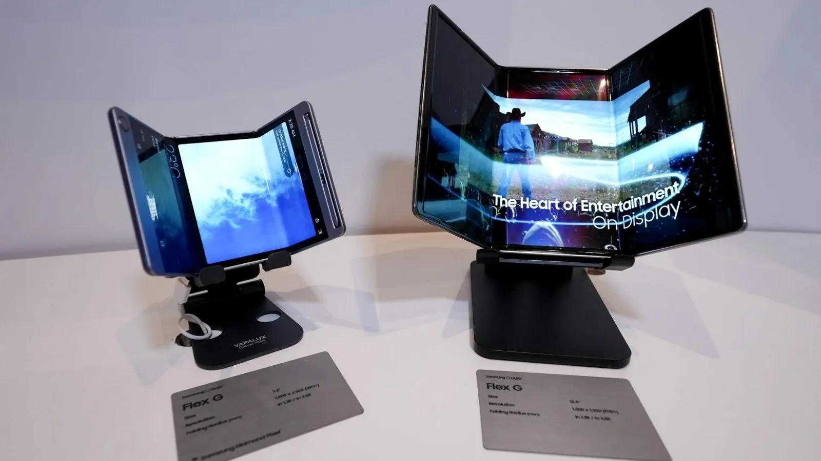 Samsung’s Slidable OLED Screens at CES 2025 Could Change Phones, Tablets, and Laptops Forever