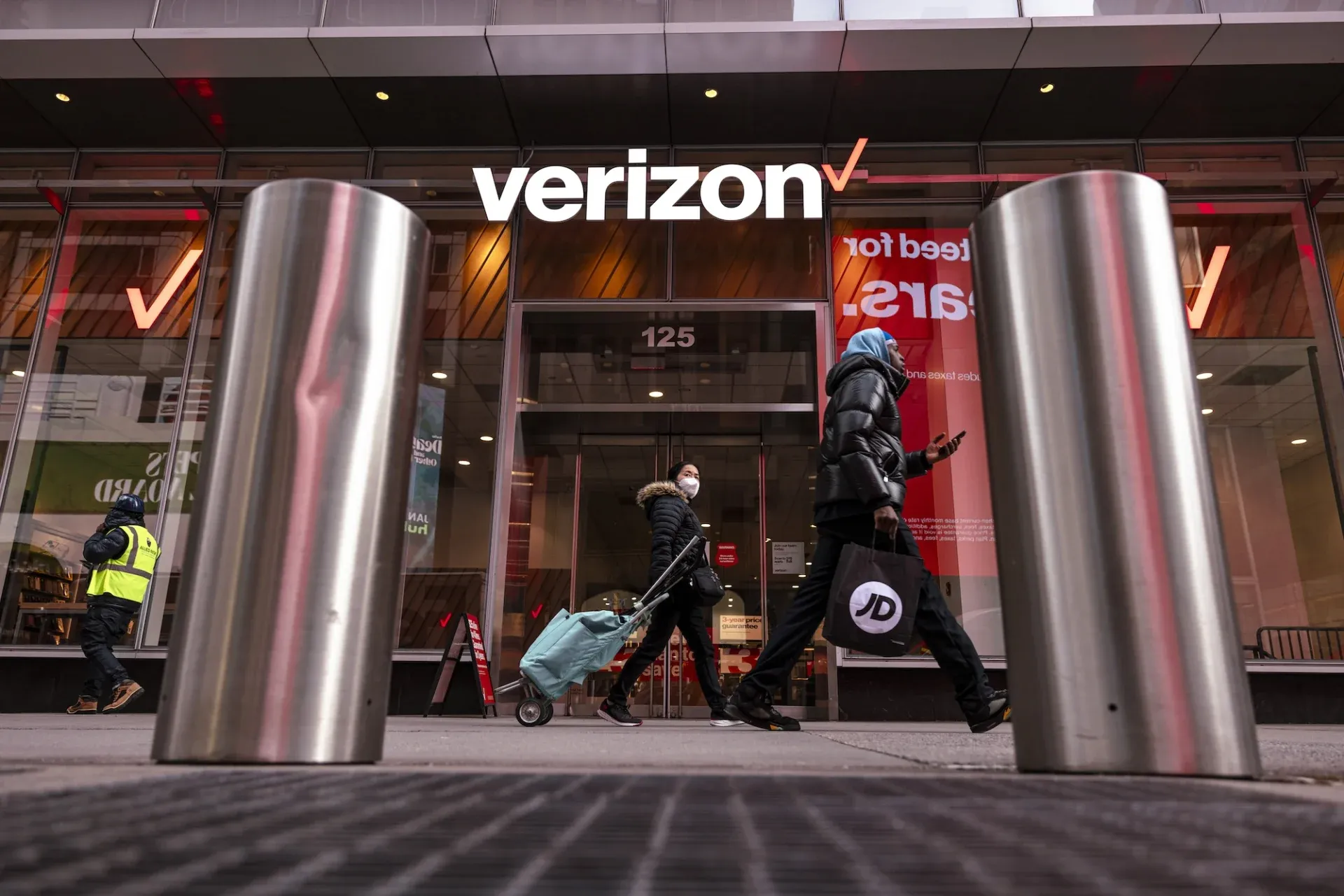 Verizon Customers Furious Over New Price Hikes: What It Means for Your Wireless Bill