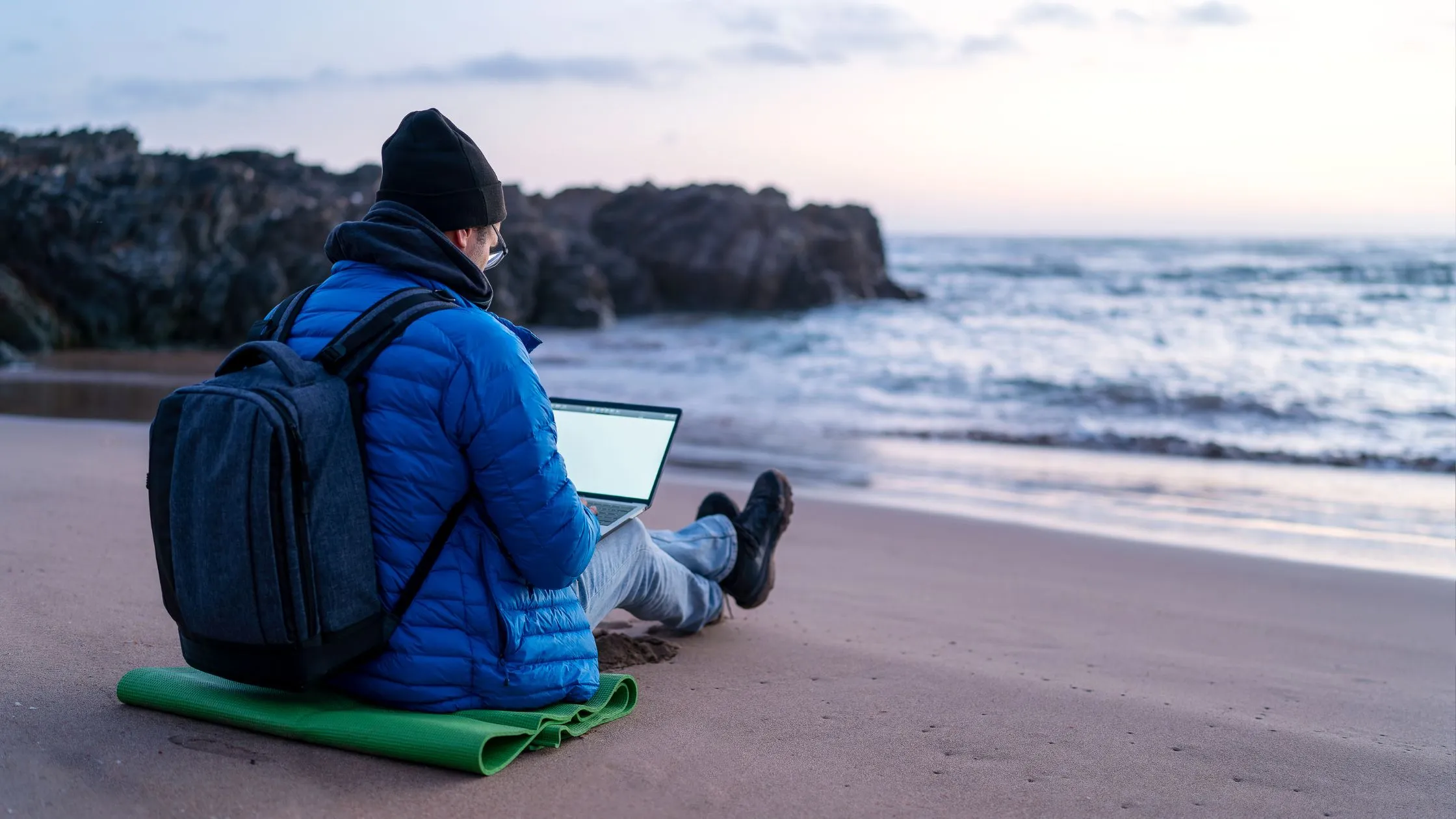 90+ Best Tools for Digital Nomads-----