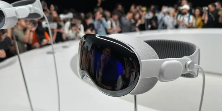 Apple Ditches Its AR Glasses: What's Next for the Tech Giant After Falling Behind Meta?