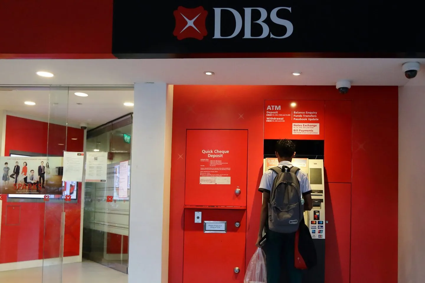 DBS Bank Announces 4,000 Job Cuts as AI Takes Over – What It Means for the Future of Banking Jobs