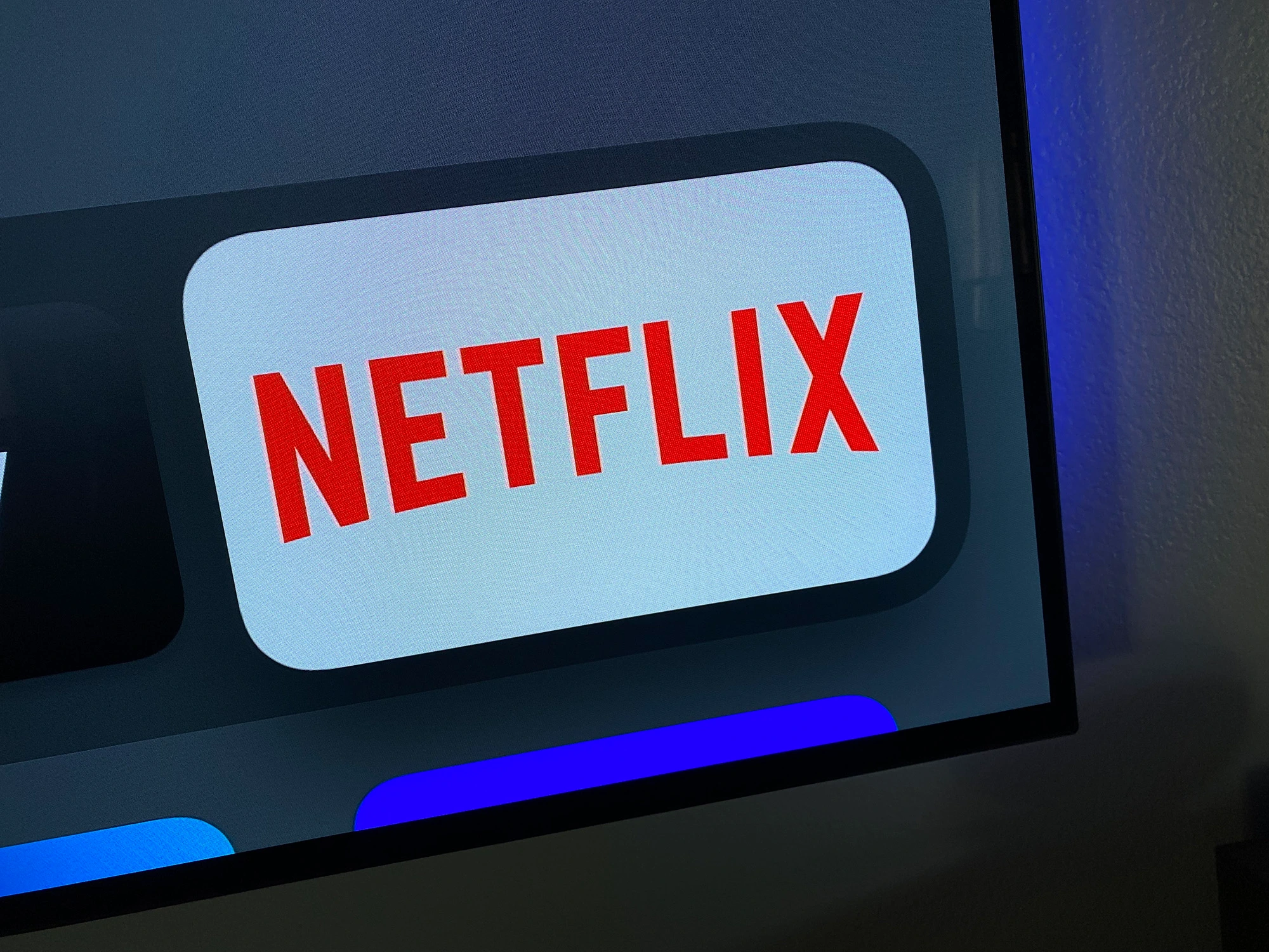 Netflix Shows Pop Up on Apple TV by Mistake What Happened and Why Fans Got Excited---