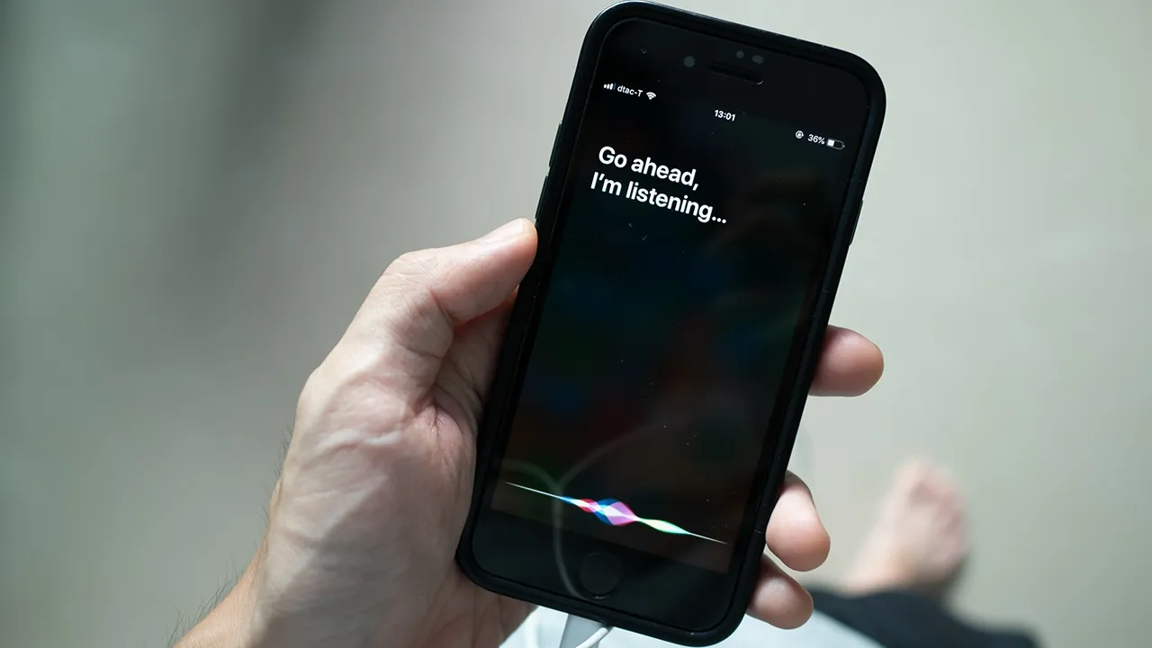 Apple Faces a Trust Crisis John Gruber Calls Out Delayed Siri Updates as 'Total Letdown--