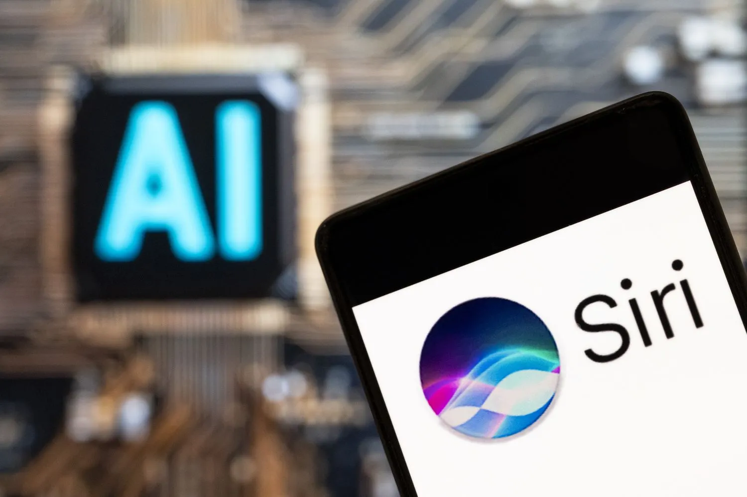 Apple's Big Bet New Leaders, New Plans to Fix Siri’s Slipping Edge---