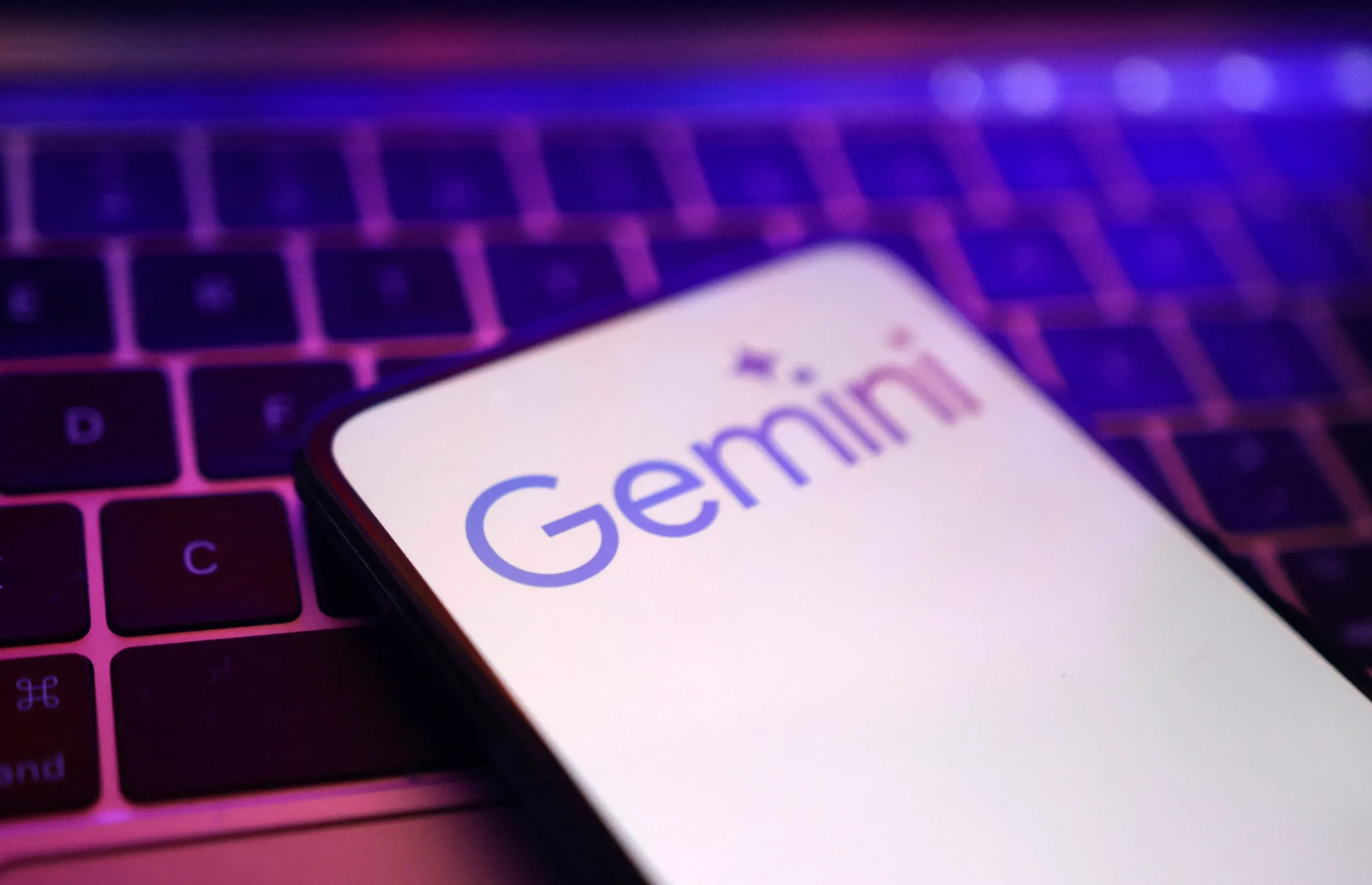 Google Sets the Stage for a New Era Introducing Gemini, the Smart Virtual Assistant Ready to Transform Your Tech Experience---