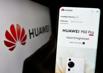 How Huawei Users Are Beating Sanctions to Bring Google Apps Back to Their Phones