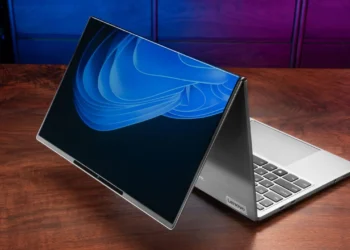 Meet Lenovo's Newest Innovation at MWC 2025 A Super Thin Laptop That Charges in the Sun!