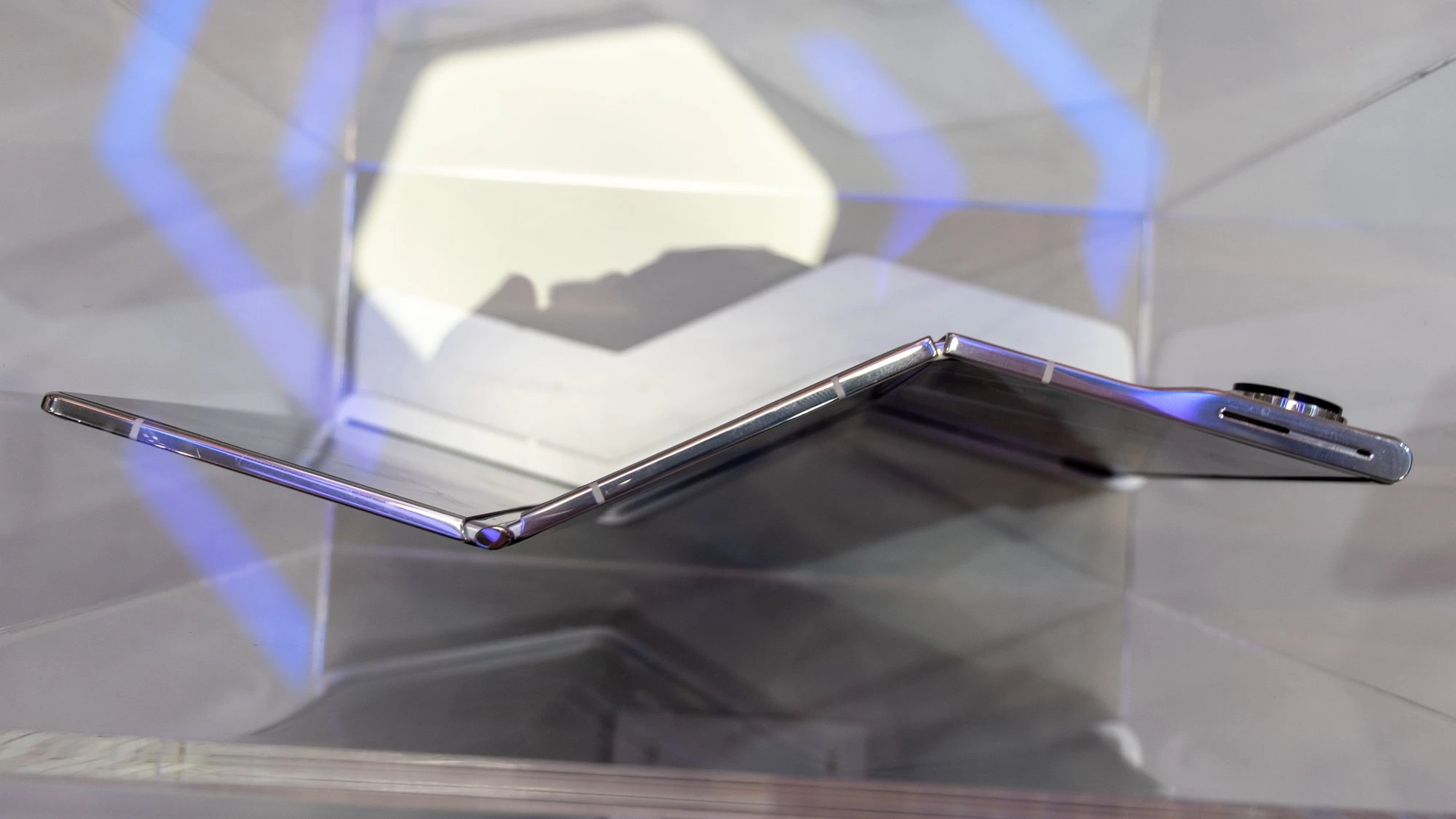 Samsung Wows at MWC 2025 Check Out Their Cool New Foldable Phones and Gadgets!----